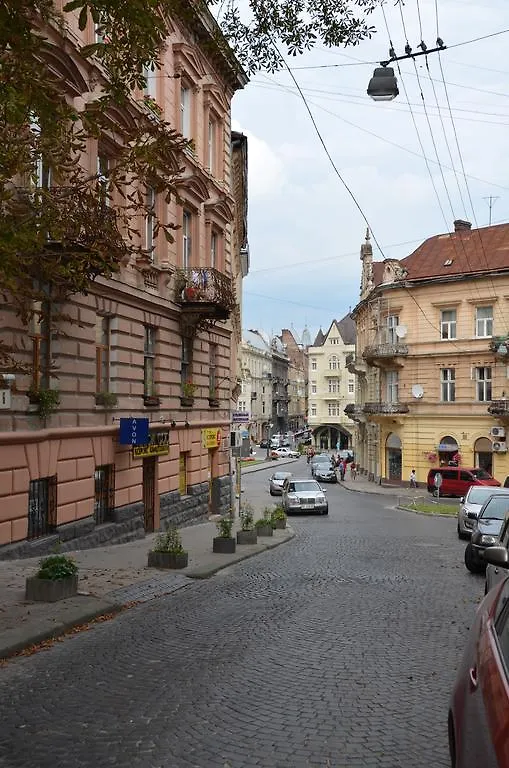アパートホテル Apartlviv Apartments