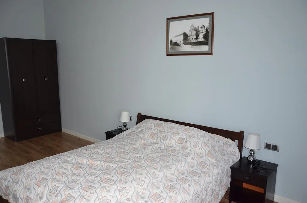 アパートホテル Apartlviv Apartments